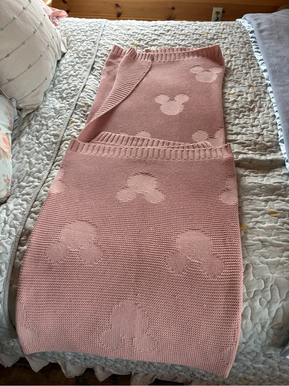 Disney Pink Mickey Mouse Knit Throw Blanket